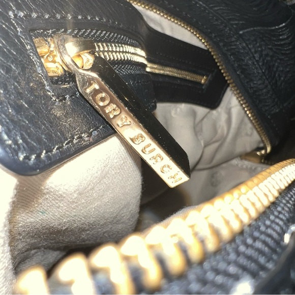 Tory Burch Authentic Duffle Black Pebbled Leather Bag - Picture 12 of 16